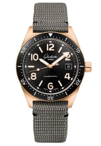 SeaQ Date Red Gold / Black / Synthetic