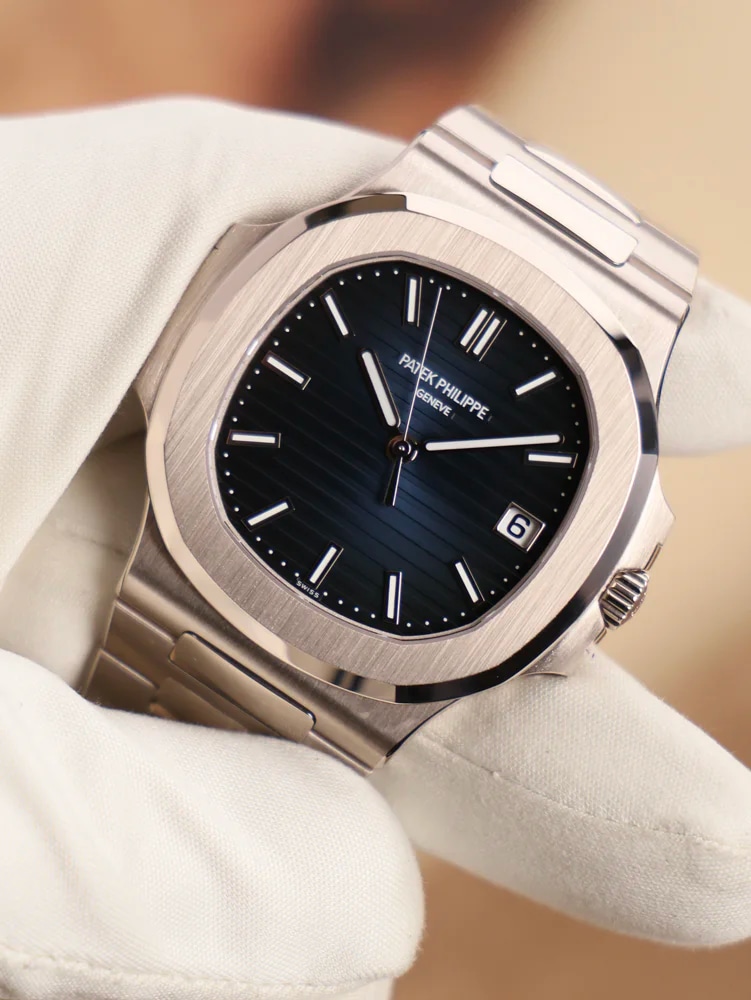 Patek Philippe Nautilus 5811/1G-001, image 1 Patek Philippe Nautilus 5811/1G-001, image 1