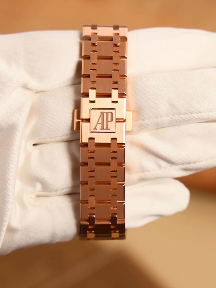 Audemars Piguet Royal Oak Lady Lady Extract from Archives. Rose Gold Blue Dial Diamond Bezel, image 6 Audemars Piguet Royal Oak Lady Lady Extract from Archives. Rose Gold Blue Dial Diamond Bezel, image 6