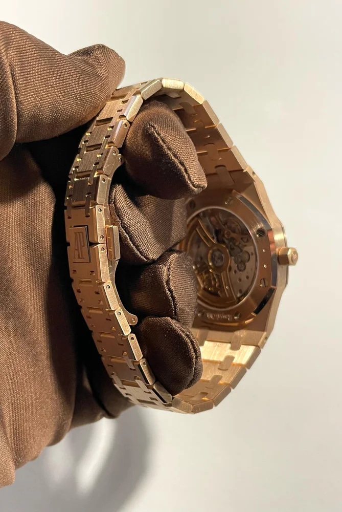 Audemars Piguet Royal Oak Jumbo 16202OR.OO.1240OR.02, image 4 Audemars Piguet Royal Oak Jumbo 16202OR.OO.1240OR.02, image 4