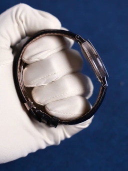 Retrograde Seconds, image 4 Retrograde Seconds, image 4