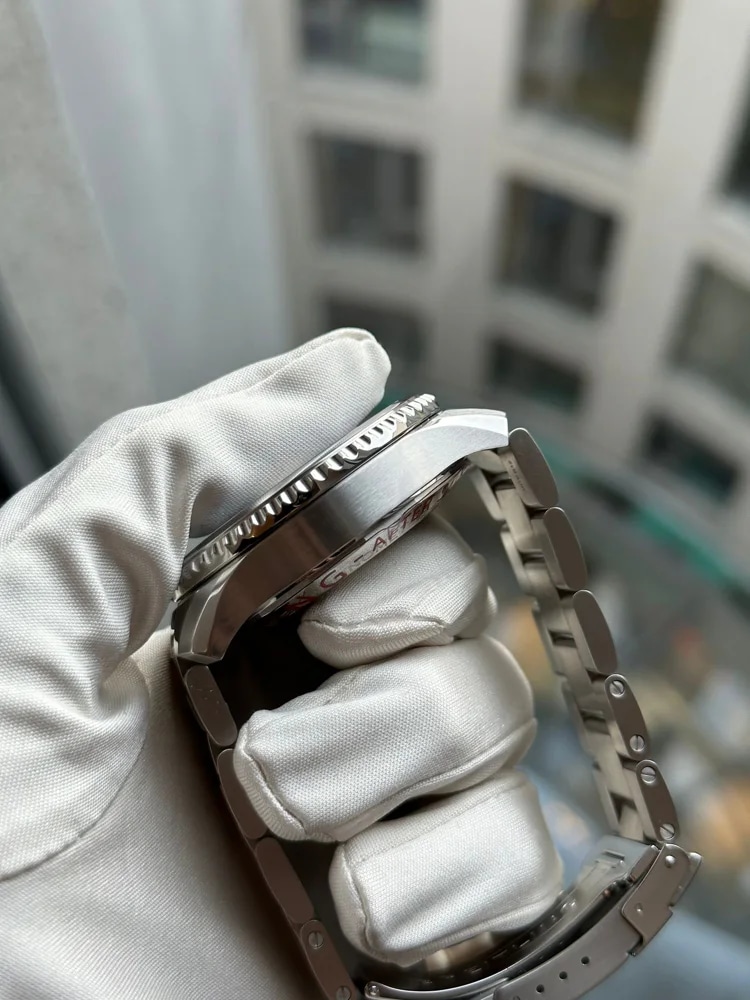 Breitling Navitimer 8 box and papers 2018, image 3 Breitling Navitimer 8 box and papers 2018, image 3