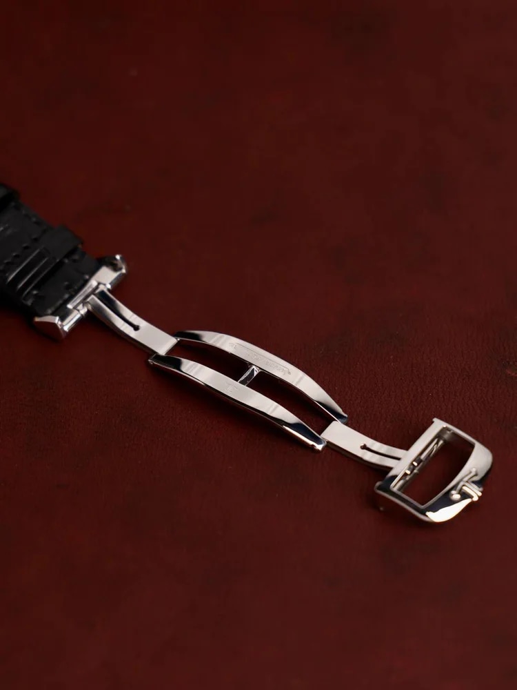 Box & Papers 2019, image 6 Box & Papers 2019, image 6