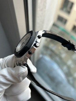 Audemars Piguet Royal Oak Offshore Chronograph box and papers 2013, image 3 Audemars Piguet Royal Oak Offshore Chronograph box and papers 2013, image 3