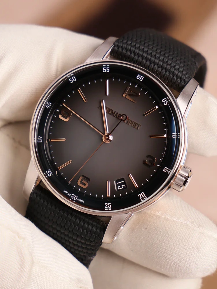 Box and Paper 2020, image 1 Box and Paper 2020, image 1