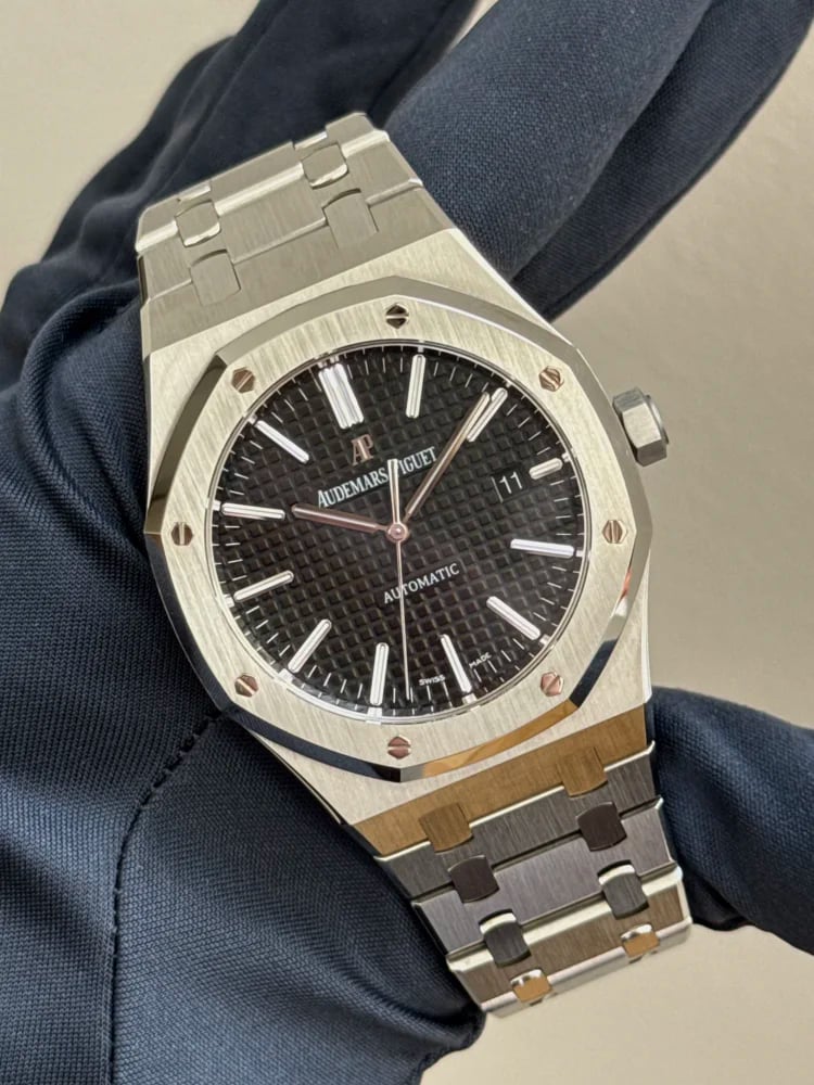 Audemars Piguet Royal Oak Selfwinding, image 1 Audemars Piguet Royal Oak Selfwinding, image 1