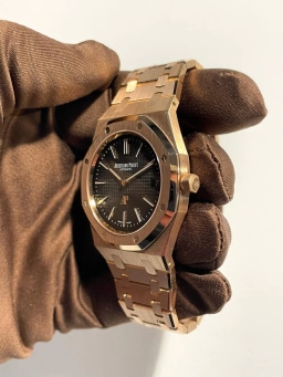 Audemars Piguet Royal Oak Jumbo 16202OR.OO.1240OR.02, image 3 Audemars Piguet Royal Oak Jumbo 16202OR.OO.1240OR.02, image 3