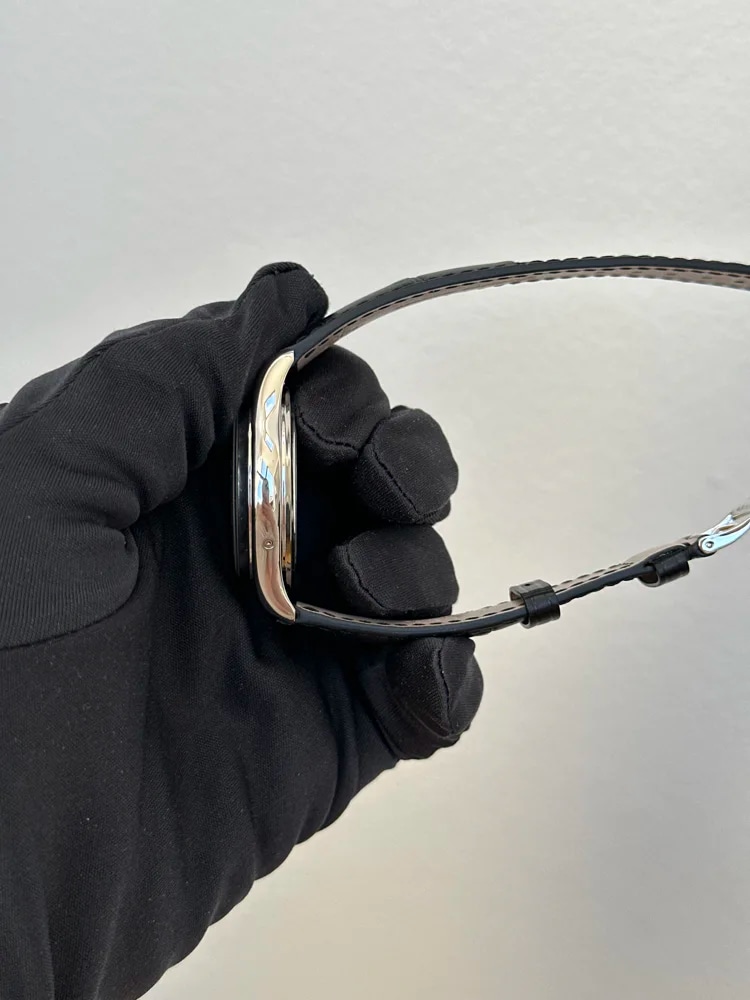 Platinum, image 3 Platinum, image 3