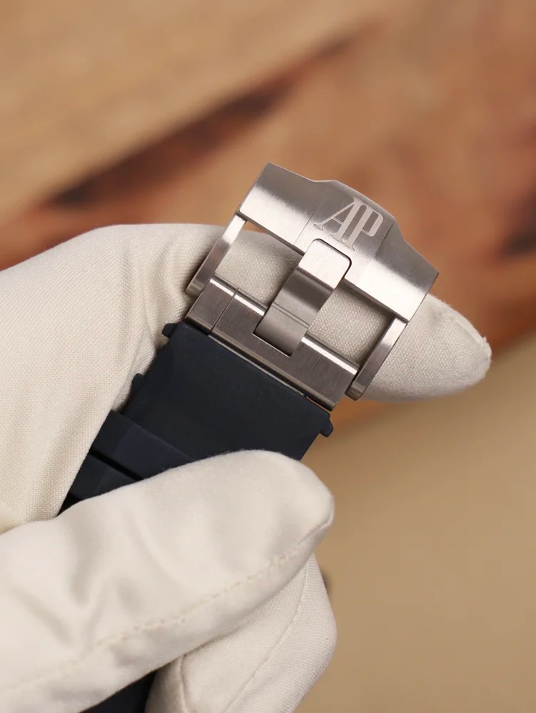 Audemars Piguet Royal Oak Offshore Diver 15720ST.OO.A027CA.01, image 8 Audemars Piguet Royal Oak Offshore Diver 15720ST.OO.A027CA.01, image 8