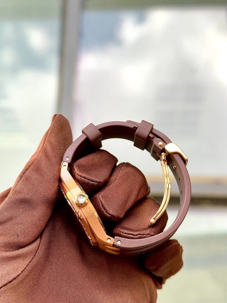 Brown Dial with extra new rubber strap & extract from archives, image 5 Brown Dial with extra new rubber strap & extract from archives, image 5