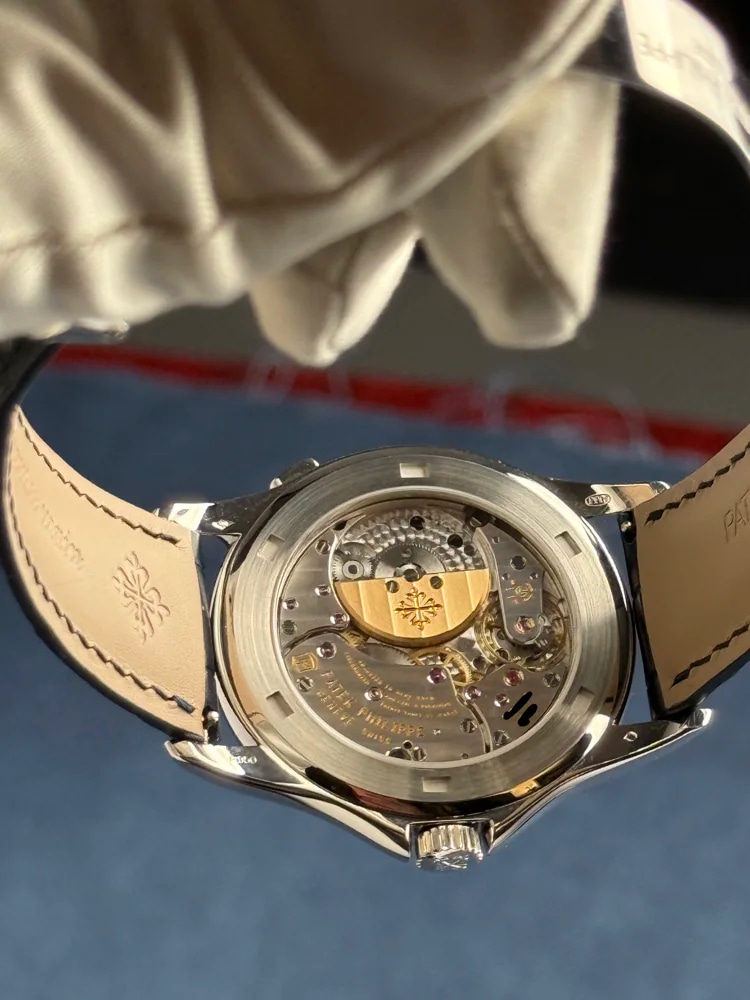 Platinum, image 10 Platinum, image 10