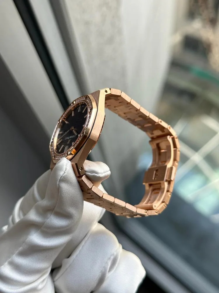 Audemars Piguet Royal Oak Lady 67651OR.ZZ.1261OR.02, image 4 Audemars Piguet Royal Oak Lady 67651OR.ZZ.1261OR.02, image 4