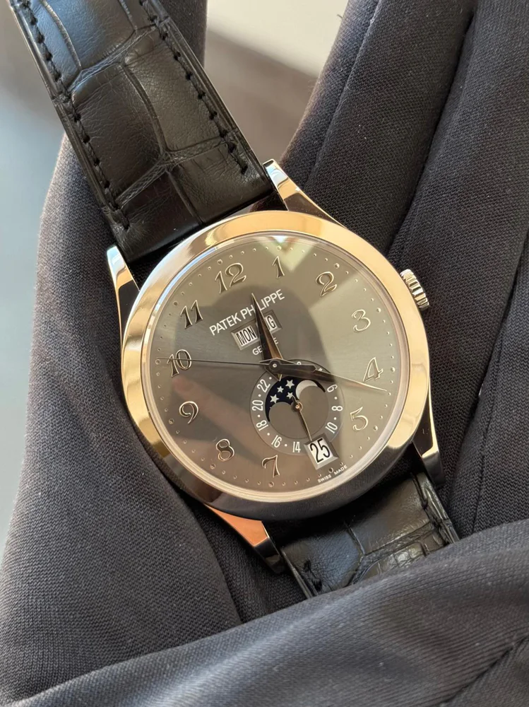 Patek Philippe Annual Calendar White Gold, image 1 Patek Philippe Annual Calendar White Gold, image 1