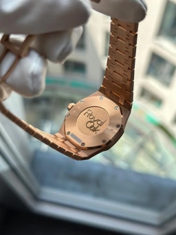 Audemars Piguet Royal Oak Lady 67651OR.ZZ.1261OR.02, image 8 Audemars Piguet Royal Oak Lady 67651OR.ZZ.1261OR.02, image 8