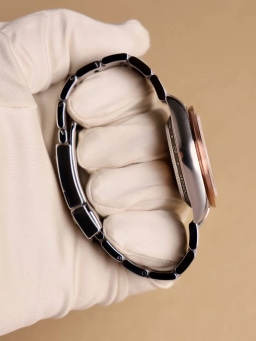 Ventura by Artisans de Genève 2025 Box+Papers, image 3 Ventura by Artisans de Genève 2025 Box+Papers, image 3