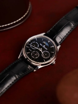 Box & Papers 2019, image 2 Box & Papers 2019, image 2