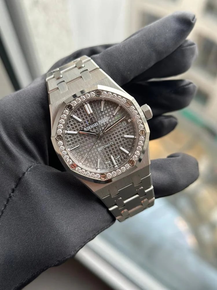 Audemars Piguet Royal Oak Lady, image 1 Audemars Piguet Royal Oak Lady, image 1