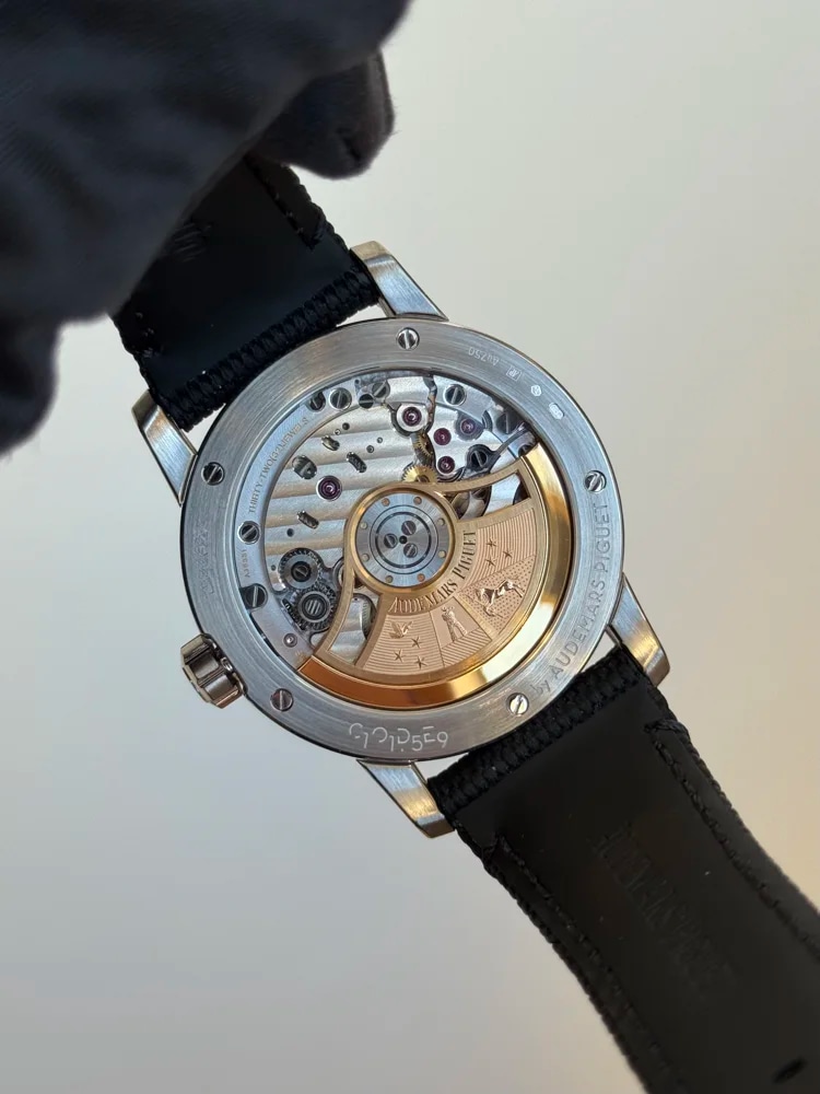 White Gold Box & Papers 2020, image 6 White Gold Box & Papers 2020, image 6