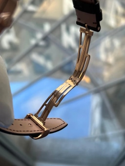 Audemars Piguet Royal Oak Dual Time + Extract from Archives, image 6 Audemars Piguet Royal Oak Dual Time + Extract from Archives, image 6