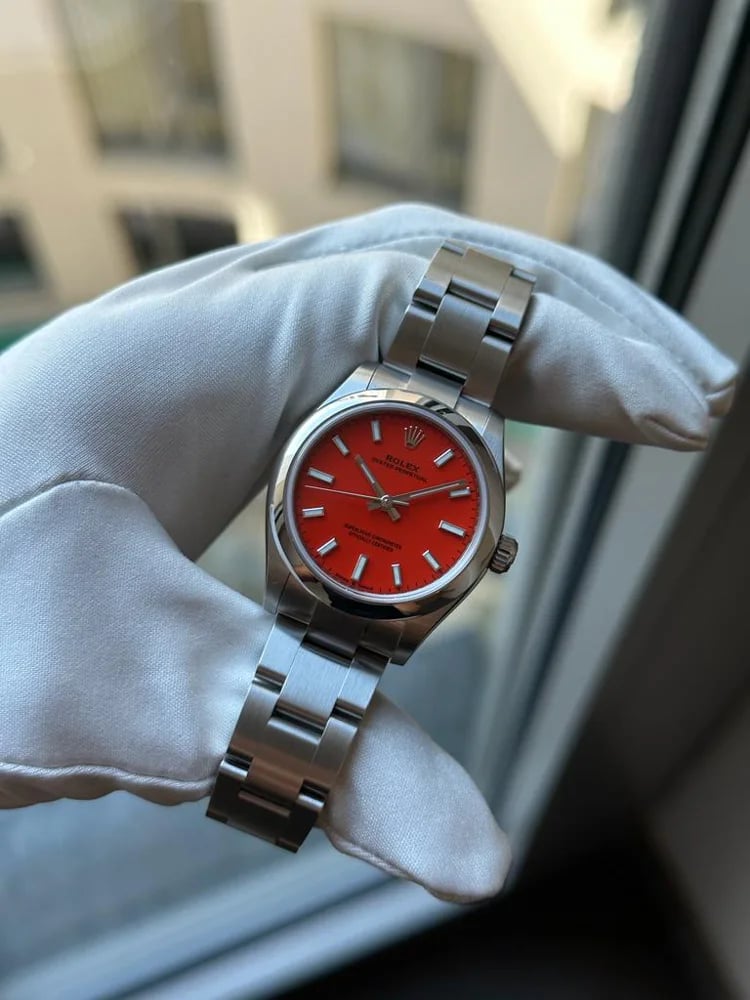 Rolex Oyster Perpetual 31 Red Dial, image 1 Rolex Oyster Perpetual 31 Red Dial, image 1