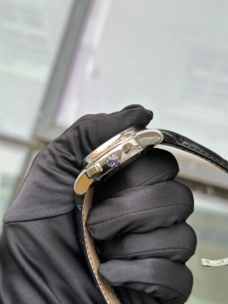 Ulysse Nardin Hourstriker Lapis Dial Platinum, image 2 Ulysse Nardin Hourstriker Lapis Dial Platinum, image 2