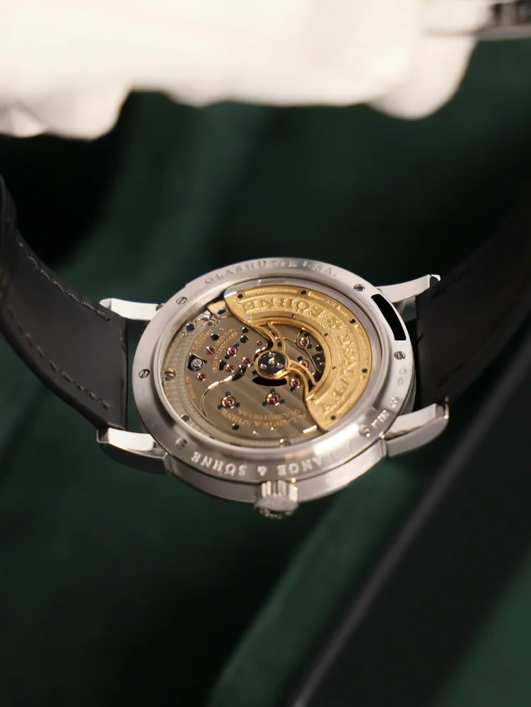 Daymatic with original 950 Platinum deployment clasp, image 9 Daymatic with original 950 Platinum deployment clasp, image 9