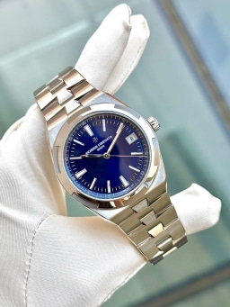 Blue Dial 4520V/210A-B128, image 1 Blue Dial 4520V/210A-B128, image 1