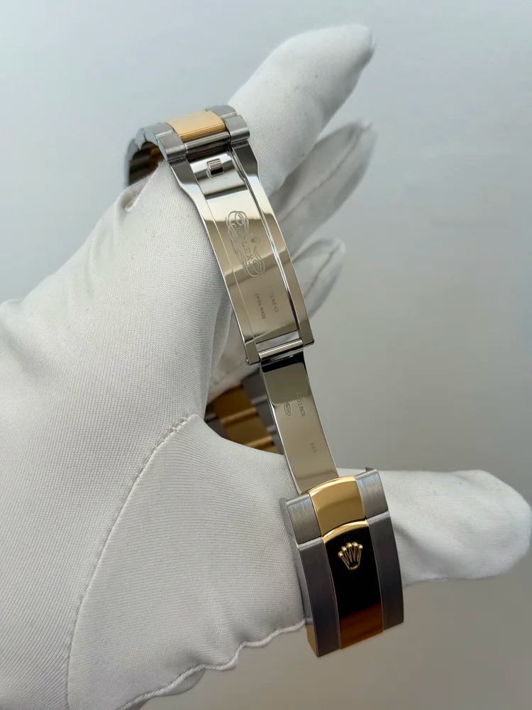 Champagne Dial Index 2025, image 4 Champagne Dial Index 2025, image 4