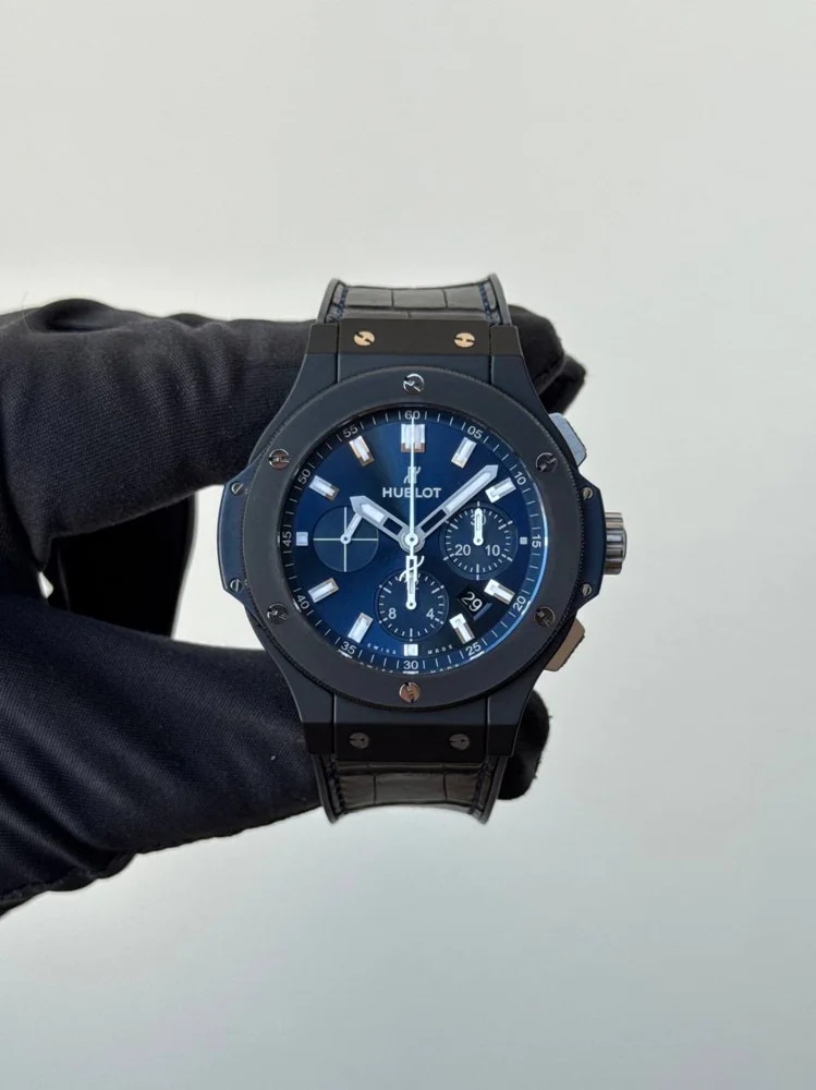 Blue 44 Mm Box and Papers 2019, image 1 Blue 44 Mm Box and Papers 2019, image 1