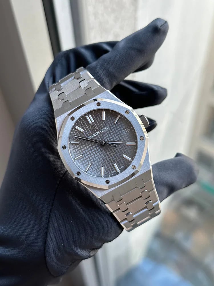 Audemars Piguet Royal Oak 15500ST.OO.1220ST.02, image 1 Audemars Piguet Royal Oak 15500ST.OO.1220ST.02, image 1