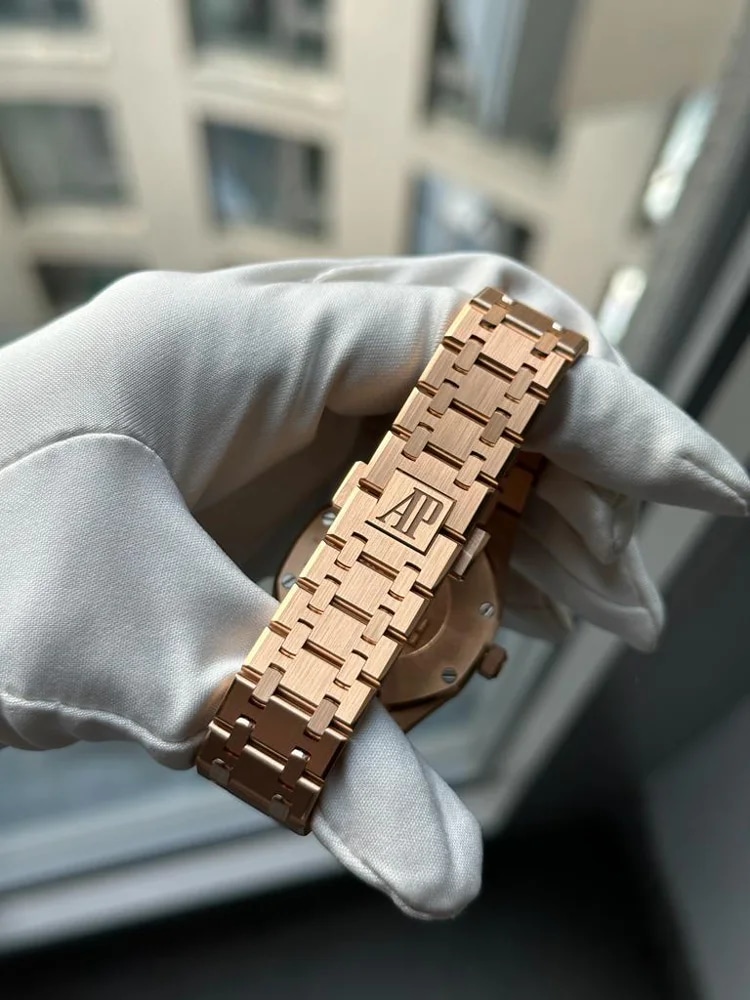 Audemars Piguet Royal Oak Lady 67651OR.ZZ.1261OR.02, image 6 Audemars Piguet Royal Oak Lady 67651OR.ZZ.1261OR.02, image 6