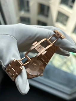 Audemars Piguet Royal Oak Lady 67651OR.ZZ.1261OR.02, image 7 Audemars Piguet Royal Oak Lady 67651OR.ZZ.1261OR.02, image 7