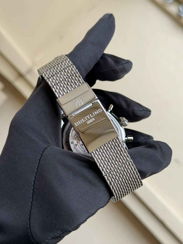 Breitling Superocean Heritage II Chronograph Full Set, image 4 Breitling Superocean Heritage II Chronograph Full Set, image 4