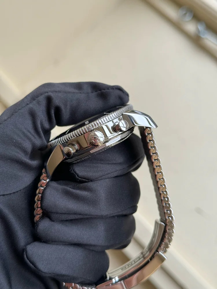 Breitling Superocean Heritage II Chronograph Full Set, image 3 Breitling Superocean Heritage II Chronograph Full Set, image 3