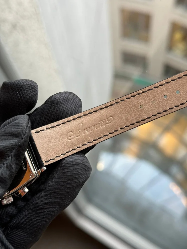 Breguet Heritage Chronograph 5460 Platinum White Gold Buckle, image 5 Breguet Heritage Chronograph 5460 Platinum White Gold Buckle, image 5