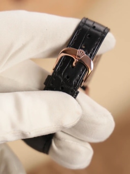 Choco Dial Box & Papers 2019, image 4 Choco Dial Box & Papers 2019, image 4