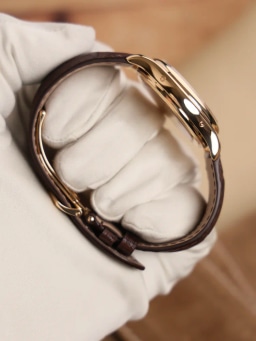 Patek Philippe Annual Calendar 5146J-001, image 4 Patek Philippe Annual Calendar 5146J-001, image 4