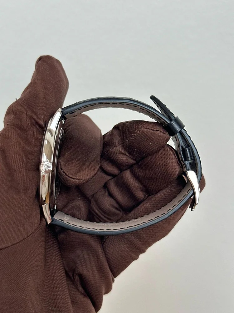 Full Set 2018, image 4 Full Set 2018, image 4