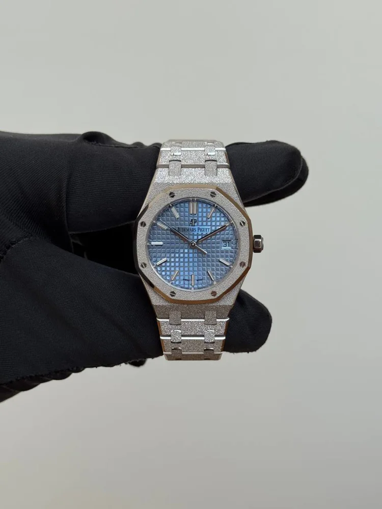 Frosted Selfwinding Box + Papers 2022, image 1 Frosted Selfwinding Box + Papers 2022, image 1