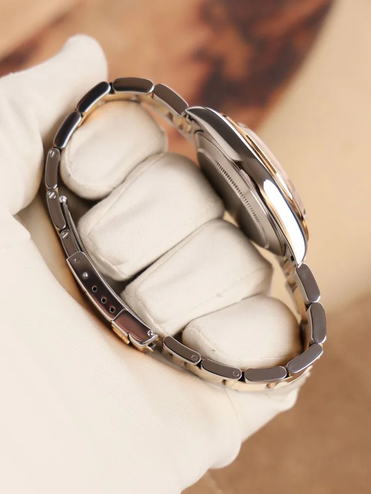 Zenith "Inverted 6" Box and Papers 1995, image 4 Zenith "Inverted 6" Box and Papers 1995, image 4