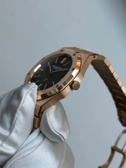 Audemars Piguet Royal Oak Jumbo 16202OR.OO.1240OR.02, image 6 Audemars Piguet Royal Oak Jumbo 16202OR.OO.1240OR.02, image 6