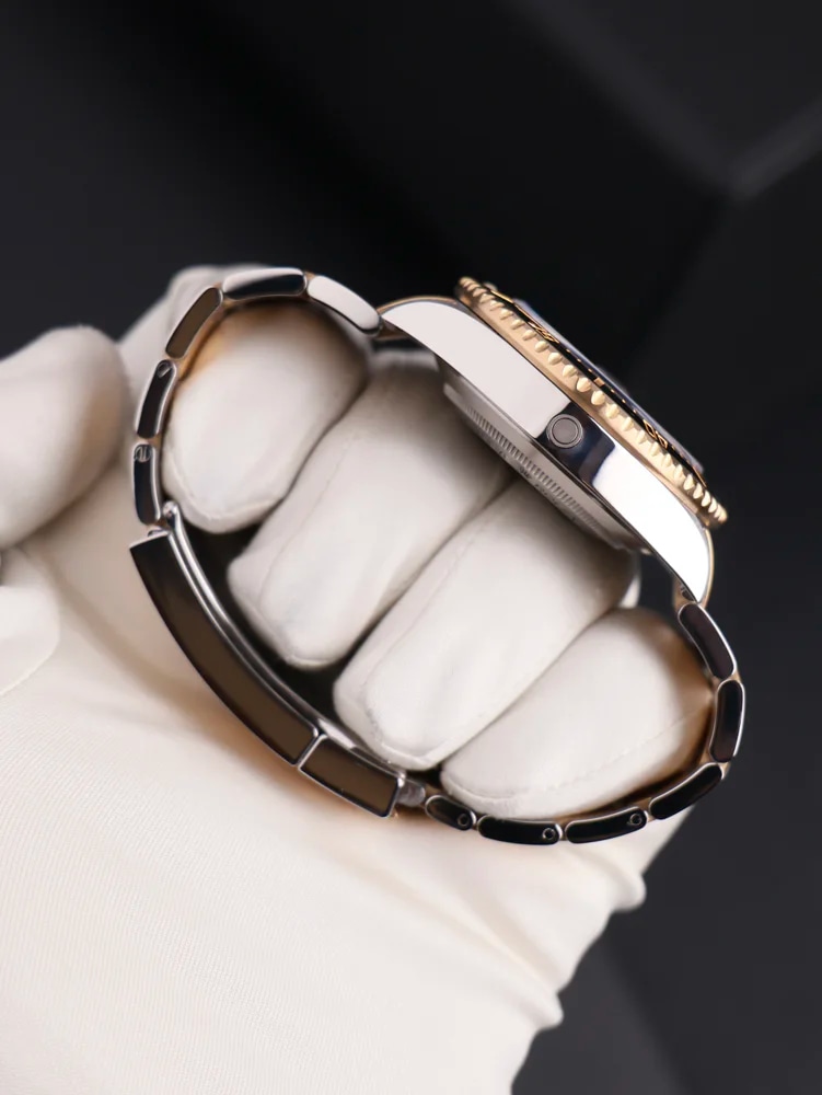 Rolex Sea-Dweller, image 7 Rolex Sea-Dweller, image 7