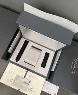 H.Moser & Cie. Pioneer Centre Seconds Arctic Blue Full Set 2023, image 7 H.Moser & Cie. Pioneer Centre Seconds Arctic Blue Full Set 2023, image 7