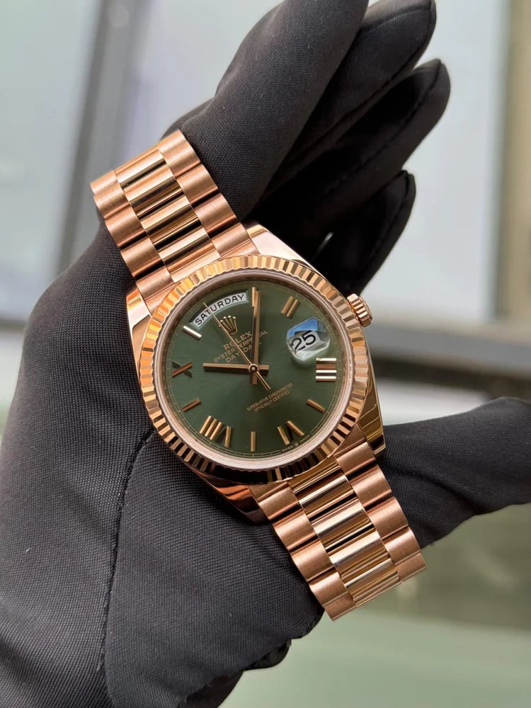 Rolex Day-Date 40 Rose Gold Olive Dial, image 1 Rolex Day-Date 40 Rose Gold Olive Dial, image 1
