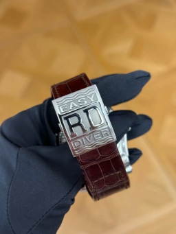 Roger Dubuis Easy Diver Tourbillon, image 4 Roger Dubuis Easy Diver Tourbillon, image 4