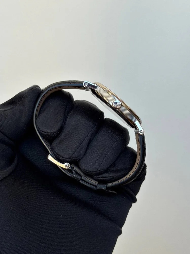 White Gold, image 3 White Gold, image 3