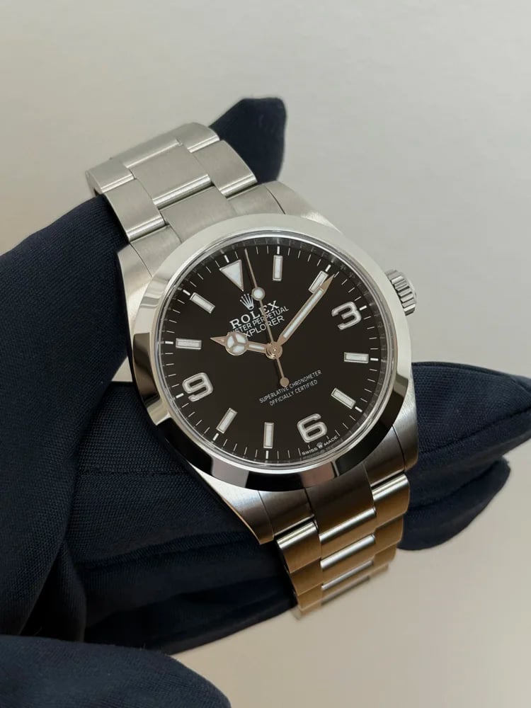 Rolex Explorer Black Dial Index Numerals, image 1 Rolex Explorer Black Dial Index Numerals, image 1