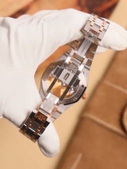 Audemars Piguet Royal Oak Selfwinding Box & Papers 2016, image 5 Audemars Piguet Royal Oak Selfwinding Box & Papers 2016, image 5