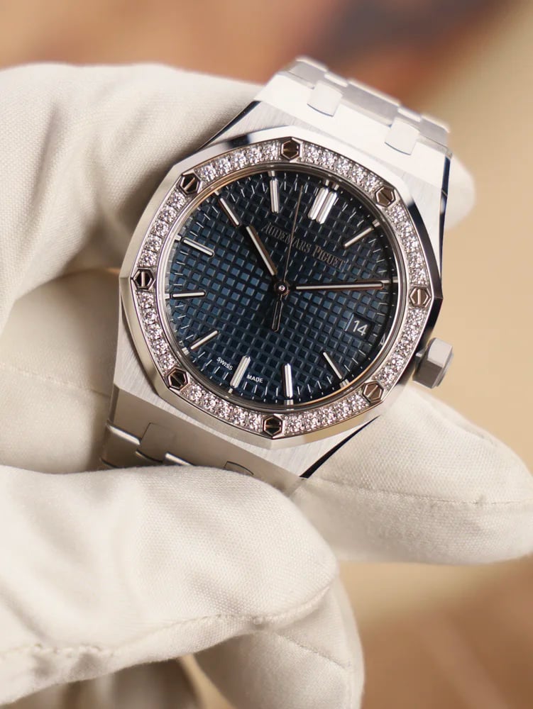 Audemars Piguet Royal Oak Blue Dial, image 1 Audemars Piguet Royal Oak Blue Dial, image 1