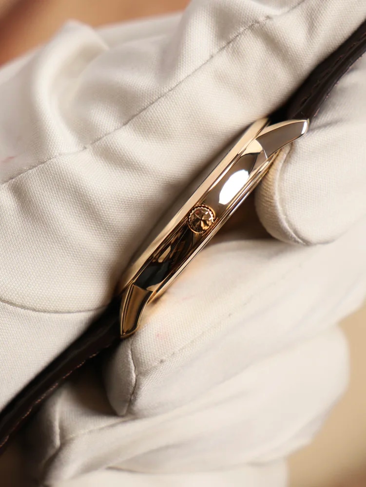 Box and Papers 2017, image 4 Box and Papers 2017, image 4